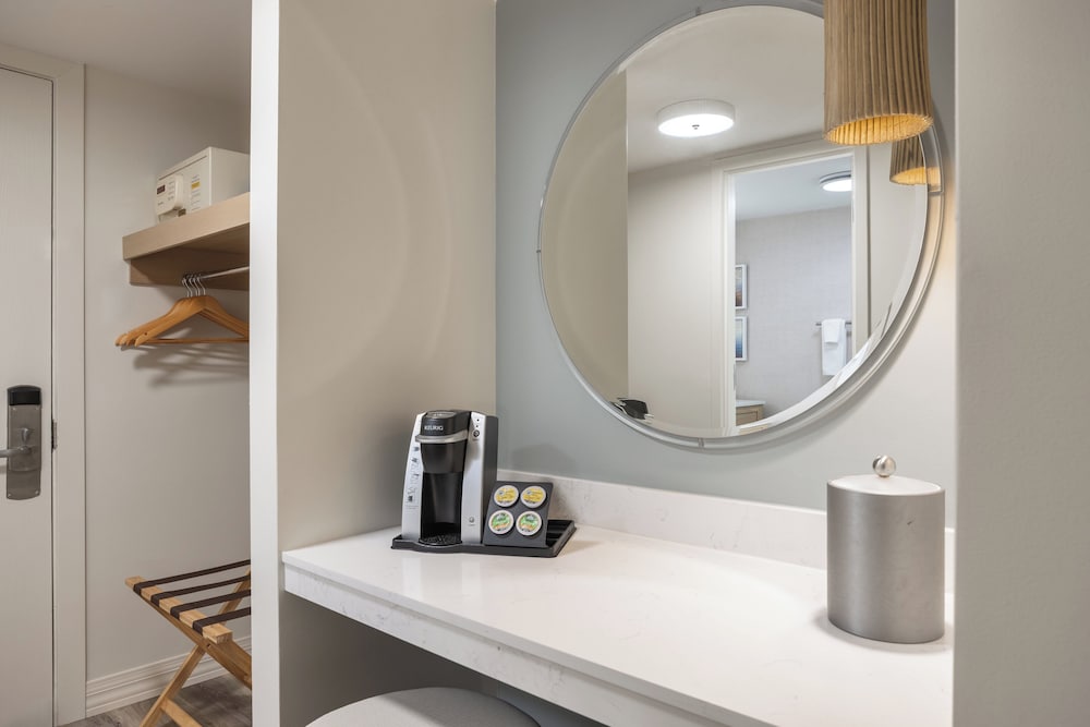 Фото Holiday Inn Resort: Galveston-On The Beach, an Ihg Hotel