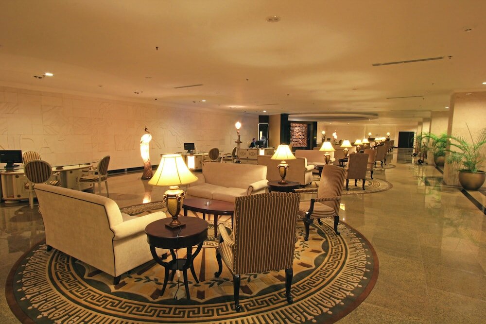 Фото Harmoni One Convention Hotel & Service Apartments