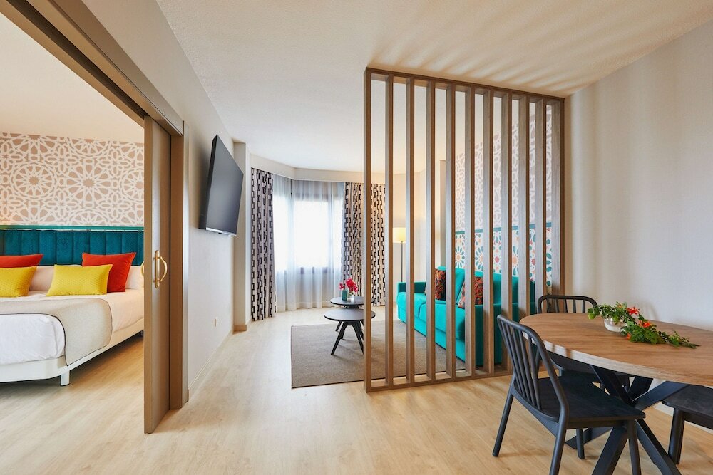 Фото Hesperia Sevilla