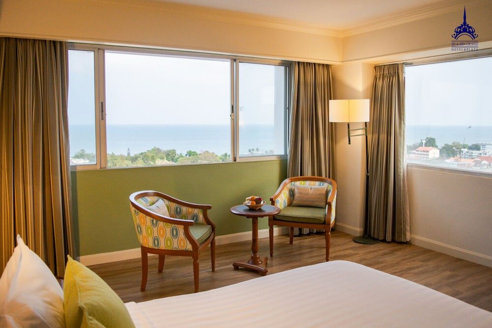 Фото Hua Hin Grand Hotel and Plaza