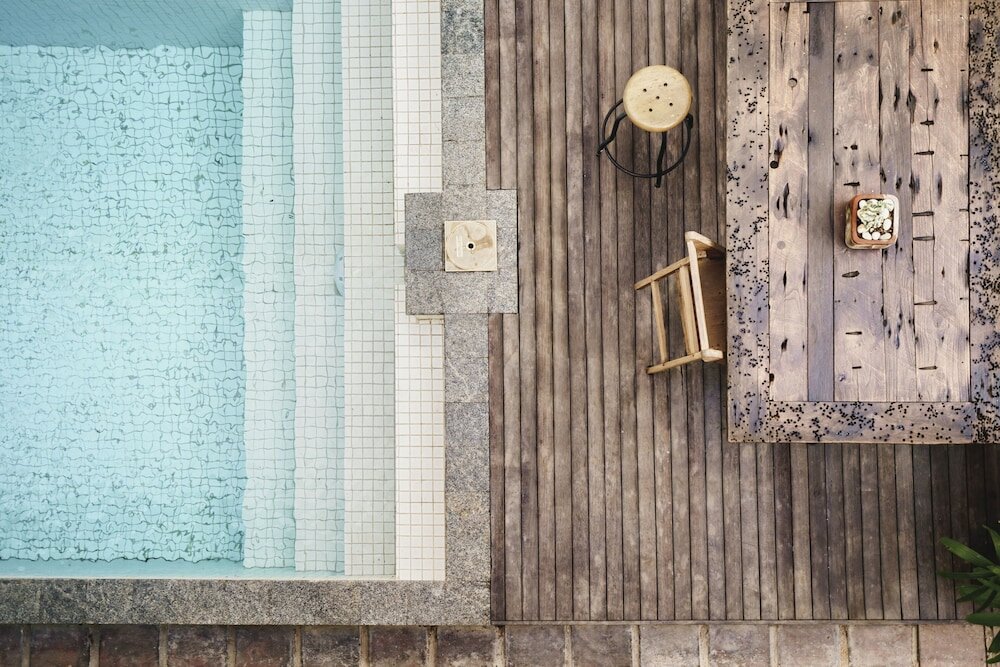 Фото Brown Feather Hotel