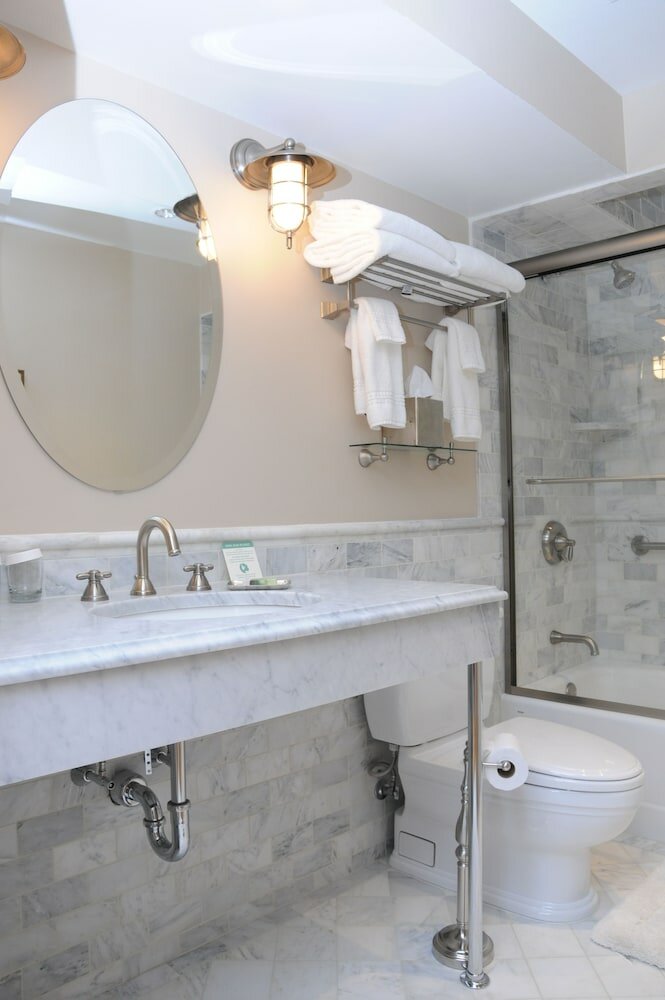 Фото The Lyme Inn