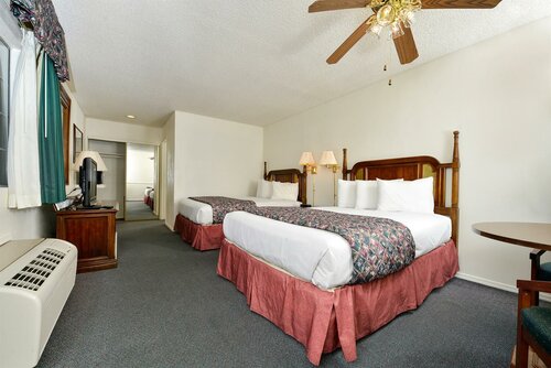 Гостиница Americas Best Value Inn & Suites Lancaster в Ланкастере