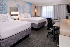 Гостиница Courtyard by Marriott Milwaukee Brown Deer