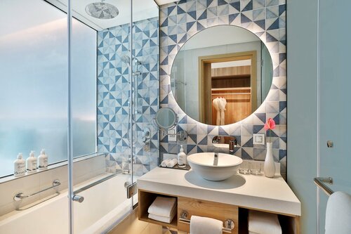 Гостиница Nh Collection Dubai The Palm в Джумейре