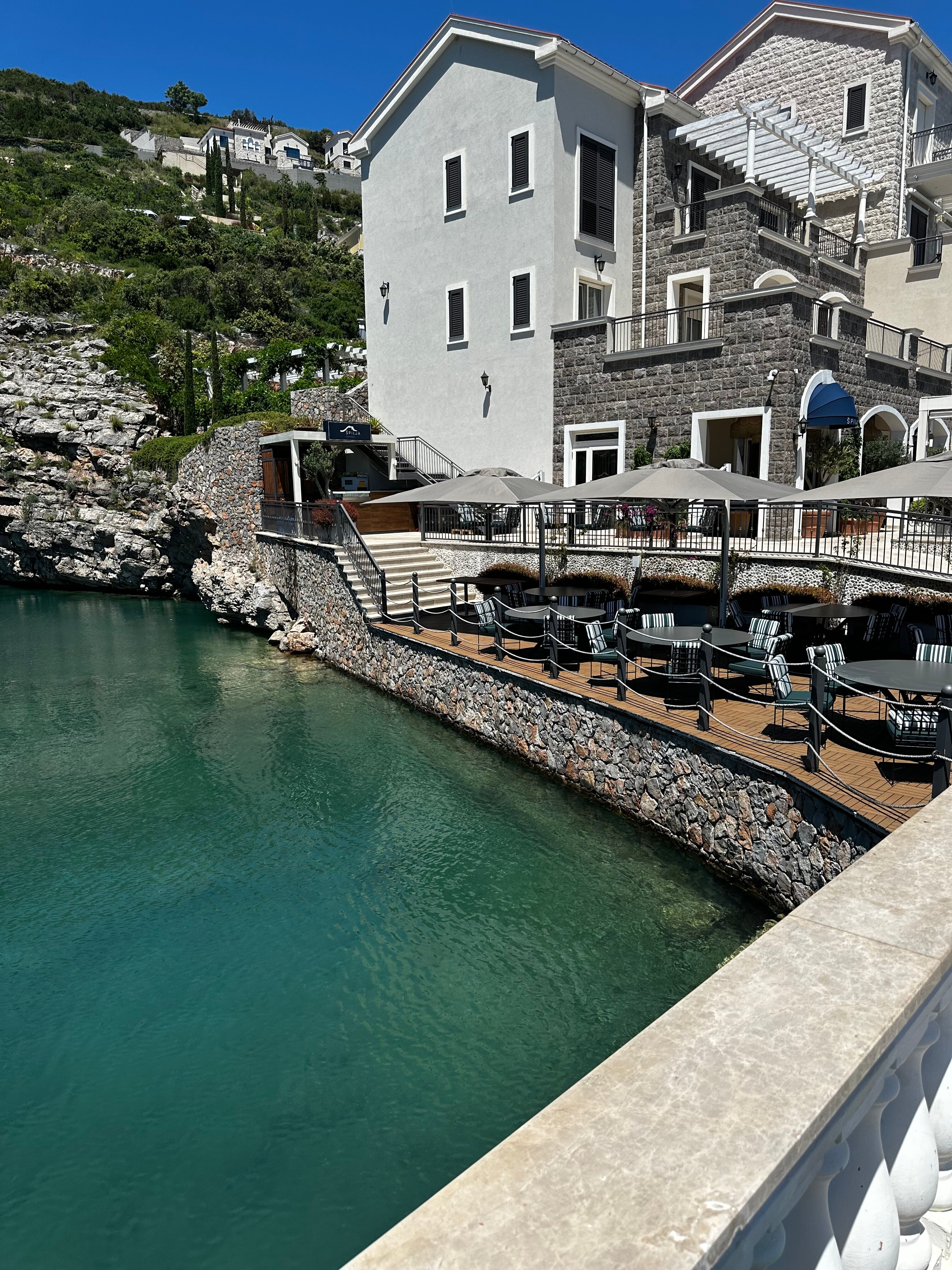 Фото The Chedi Lustica Bay