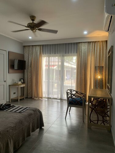 Гостиница Linaw Beach Resort