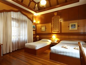 Bukit Keluang Beach Resort (Terengganu, Lebuhraya Pantai Timur), hotel