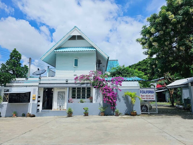 Гостиница P California Inter Hostel