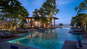 Гостиница Maya Sanur Resort & SPA