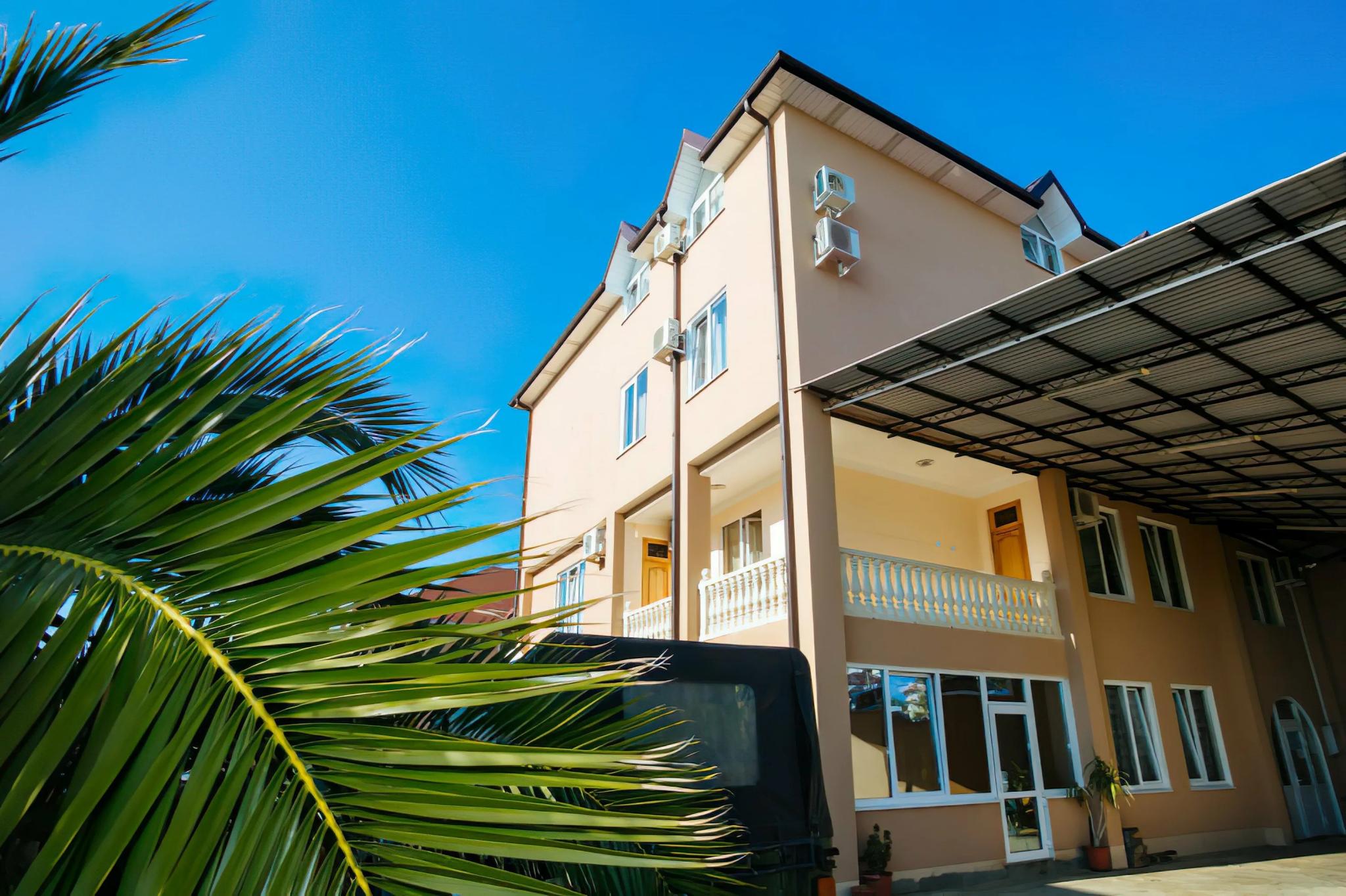 Фото отеля 1