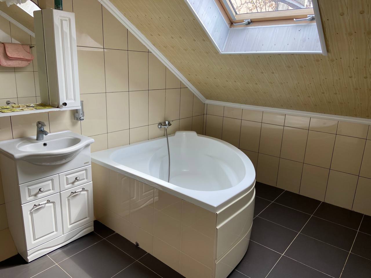 Фото Гестия