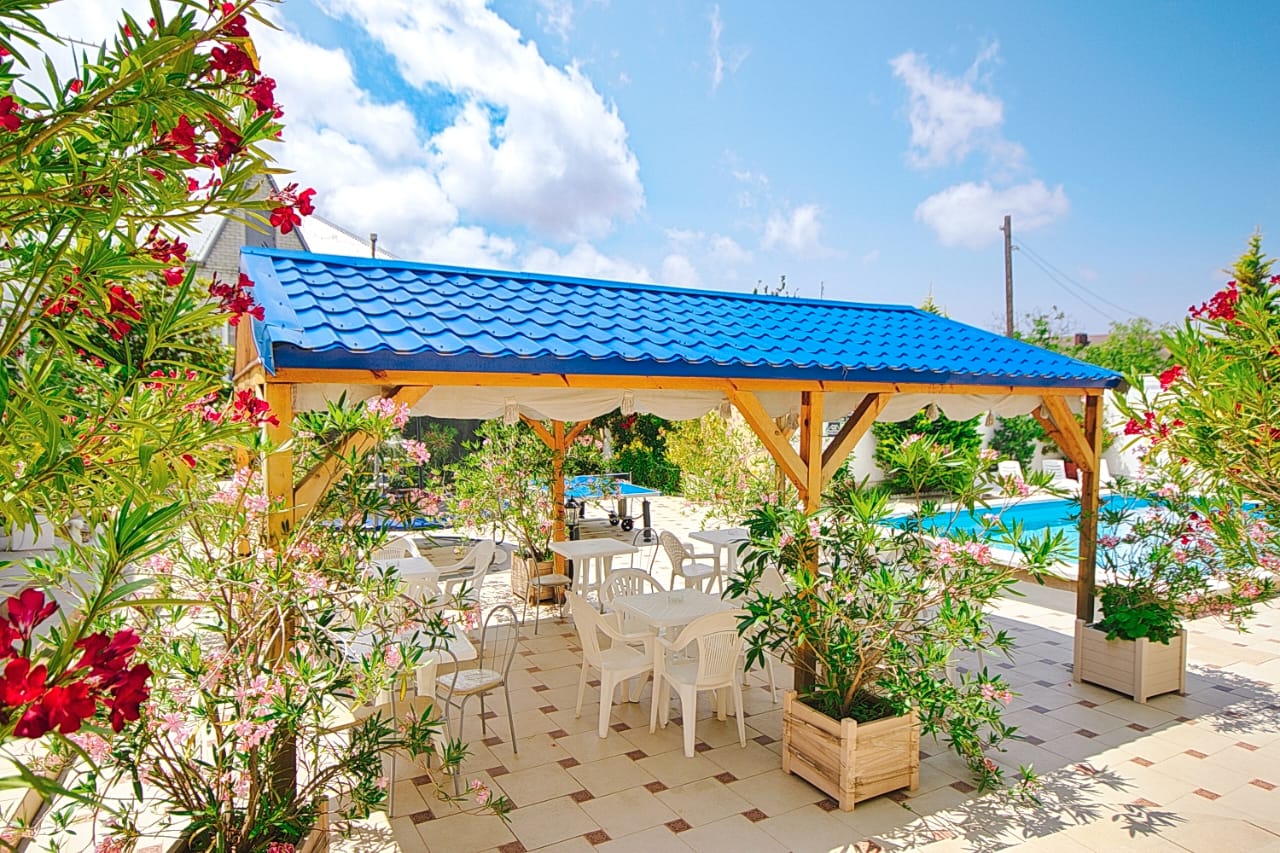 Фото отеля 2