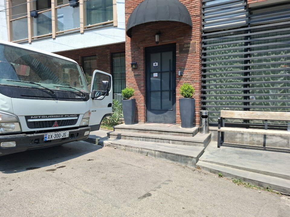 Фото Brooch Boutique Hotel