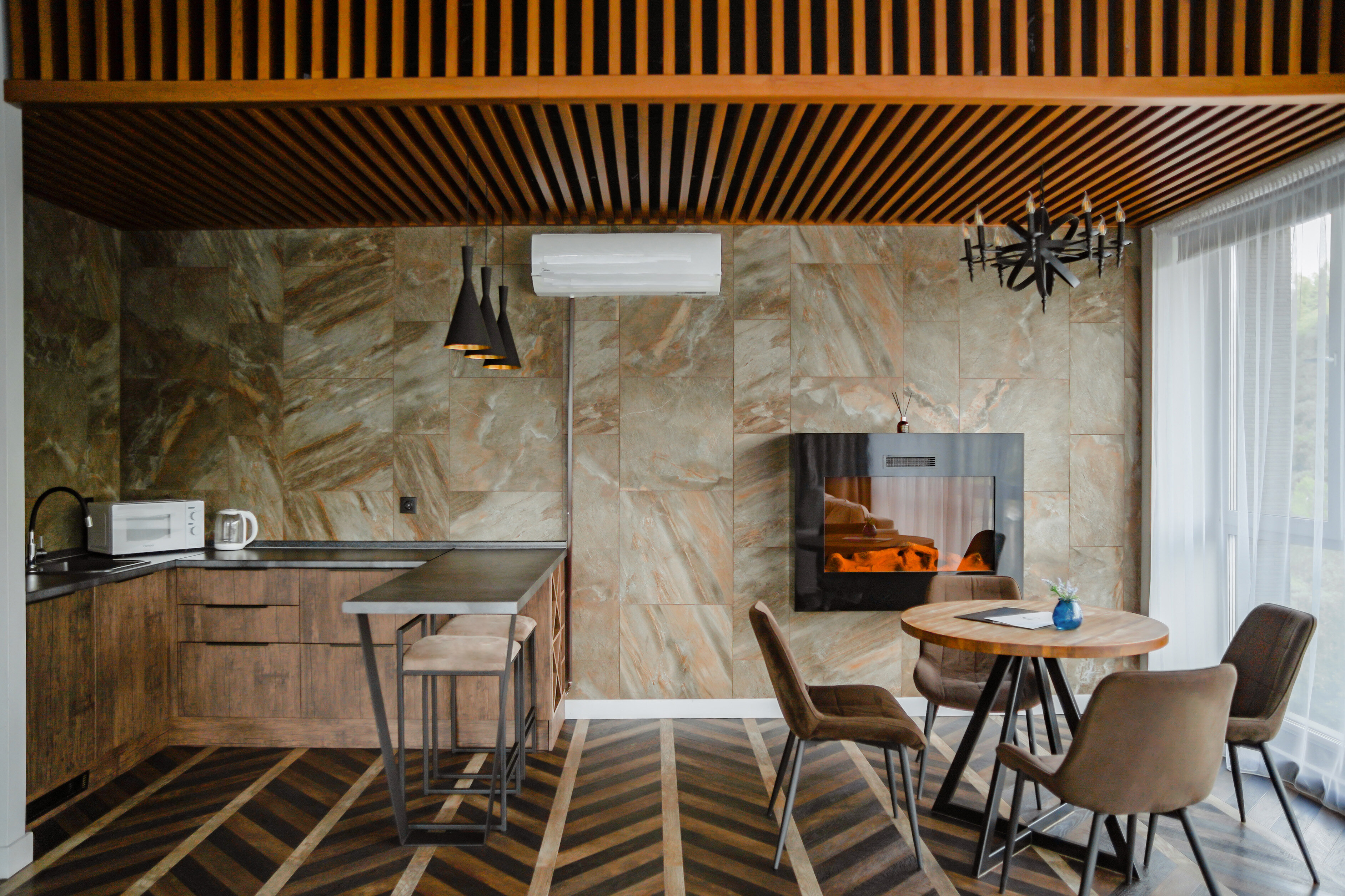 Фото Пилларс