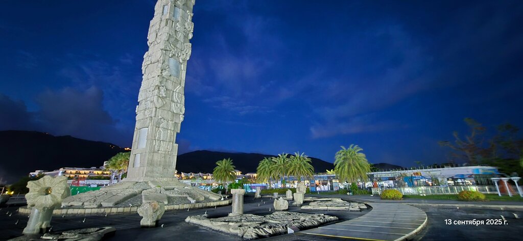 Landmark, attraction Тотемная колонна, Sanya, photo