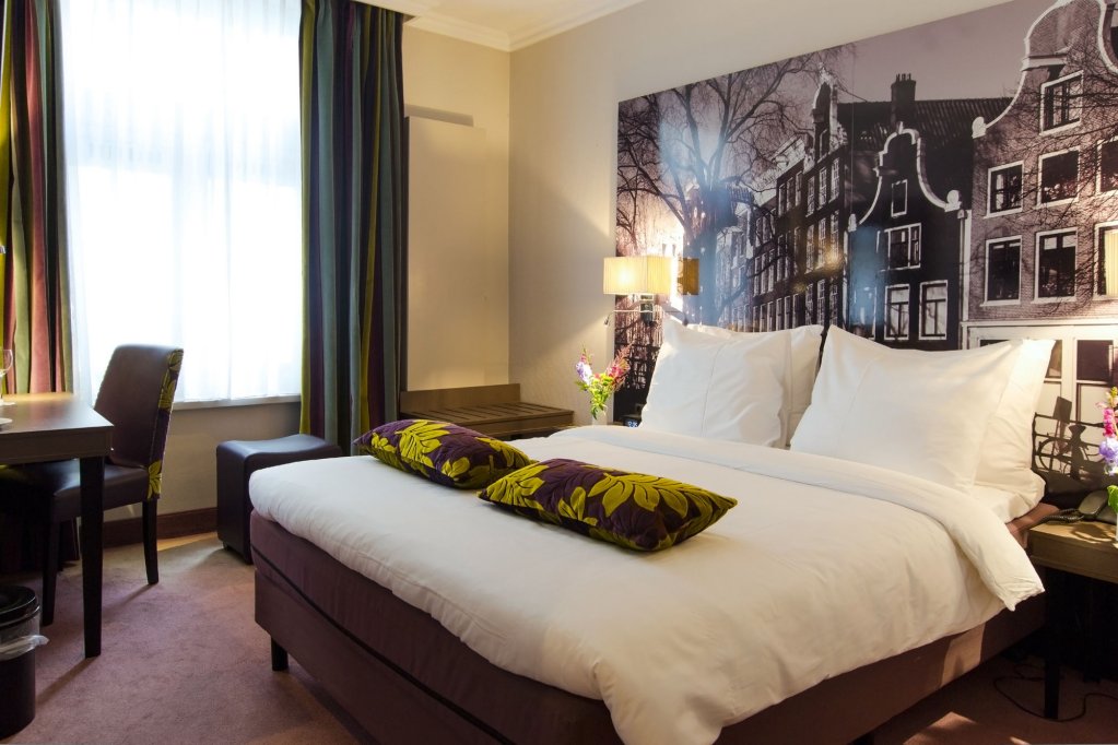 Фото The Highlander