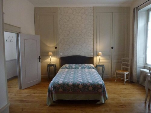 Внешний вид отеля Hôtel de Biencourt в Азе-ле-Ридо, фото 3