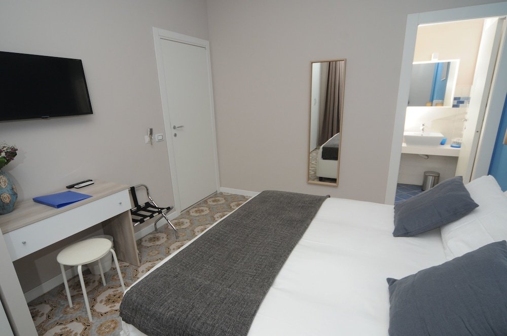 Фото Al Campanile H. Napoli Centro