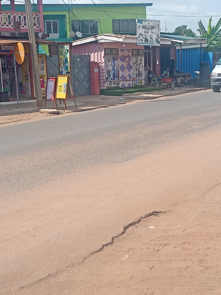 Clothing store Show Boy collection, Accra, photo