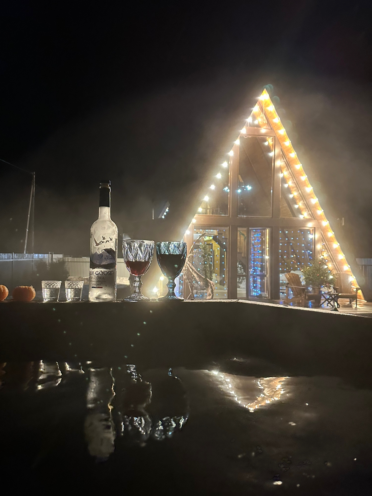 Фото Шалаш у озера