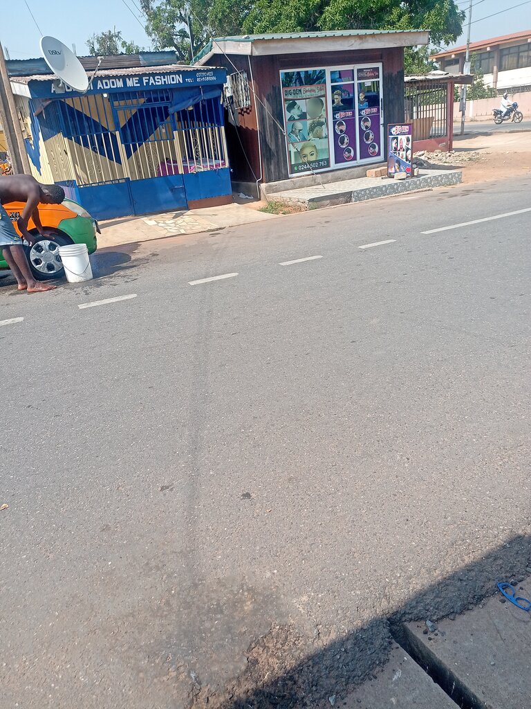 Barber shop Big man barber shop, Accra, photo