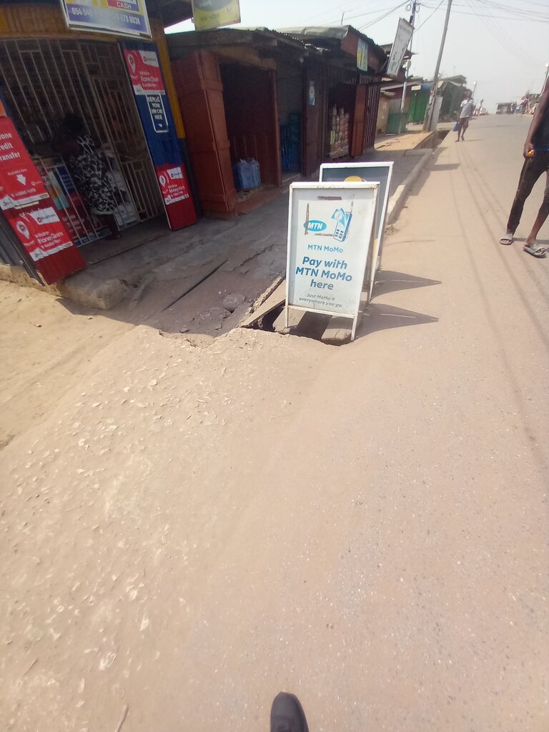 Money transfers Bec favour of God, Accra, photo