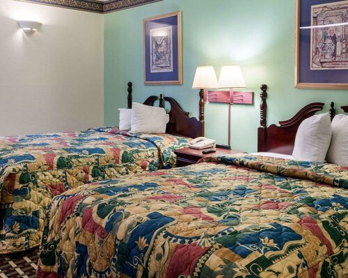 Гостиница Econo Lodge near Fort Lee at I-295 в Хоупвелле