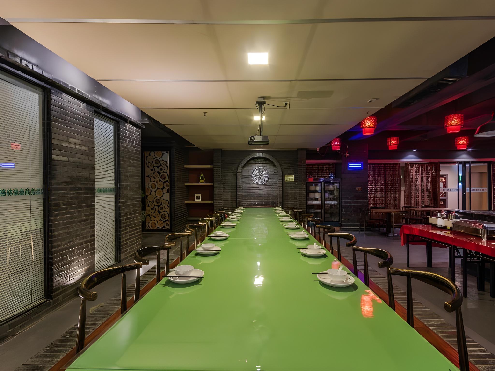 Фото GreenTree Inn XiAn Xincheng District Raily Station Wukou Metro Station Hotel