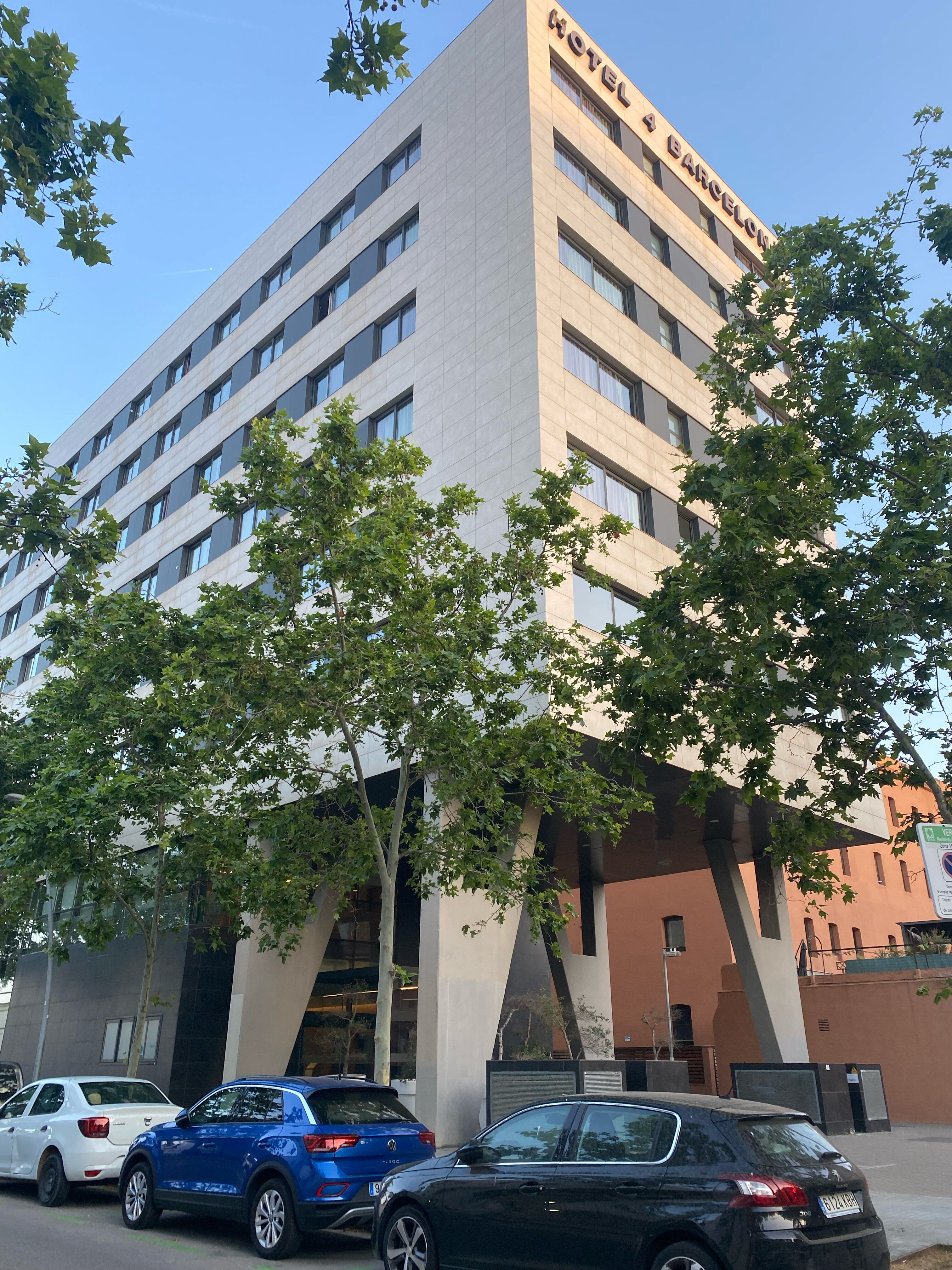 Фото Best 4 Barcelona