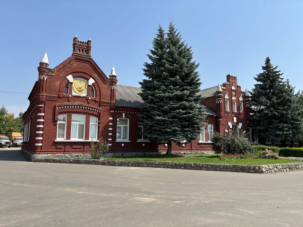 Landmark, attraction Здание бывшего госпиталя, Kletsk, photo