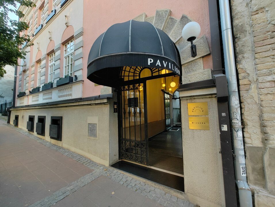 Фото Pavilion Hotel & Social Club