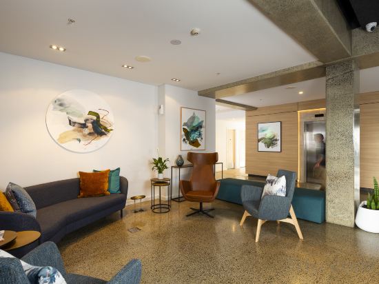 Фото Oaks Auckland Hotel