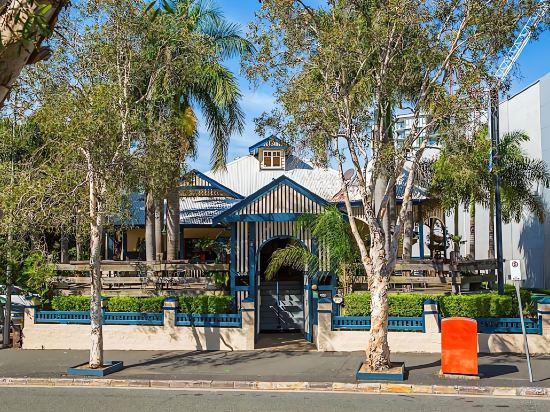 Фото Brisbane Manor Hotel