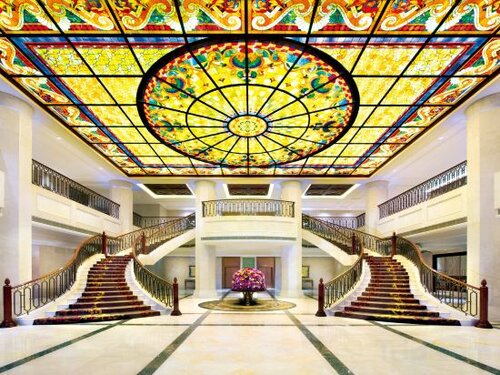 Внешний вид отеля Sunrise on the Bund в Хункоу, фото 2