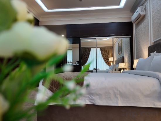 Фото Huayue Mansion Hotel