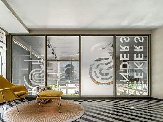 Фото Seekers Finders Rama IV Hotel, SureStay Collection by BW