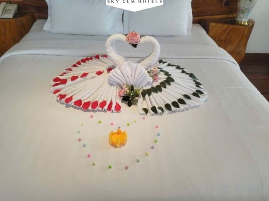 Фото Sky Gem Central Hotel