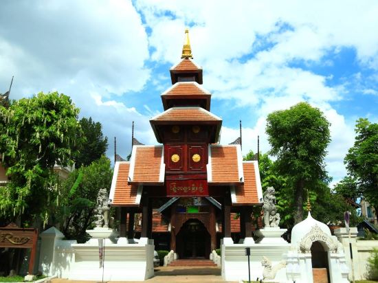 Фото The Rim Resort