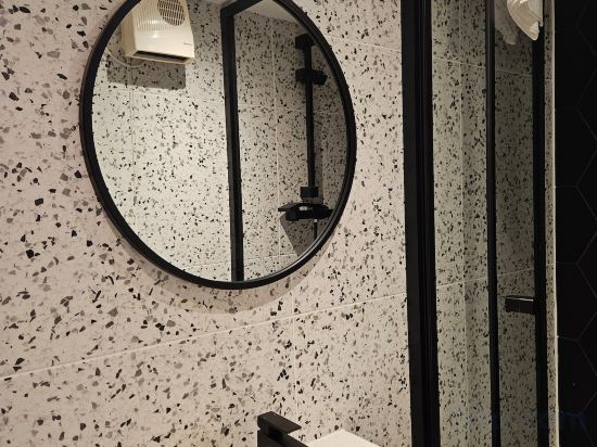 Фото Bayswater Apartments by Allô Housing