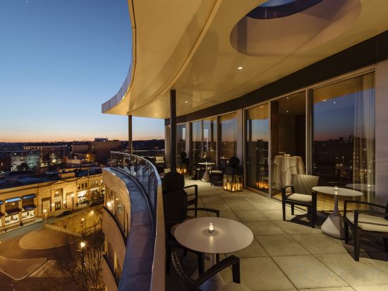 Фото The Dupont Circle Hotel