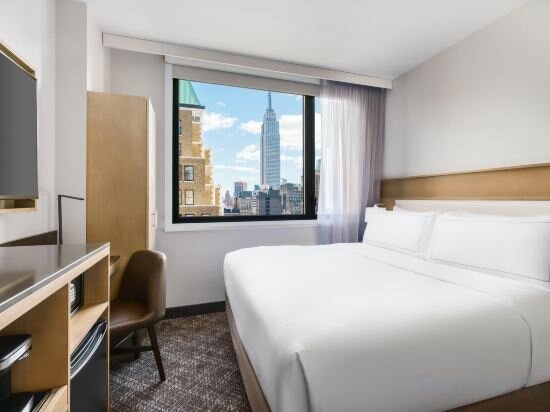 Фото Doubletree by Hilton New York Times Square South
