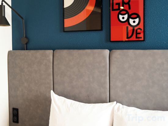 Фото Ibis Saint-Denis Stade Ouest