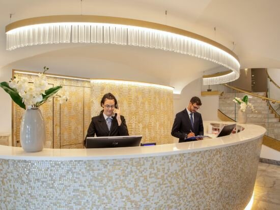 Фото Hotel Shangri-La Roma