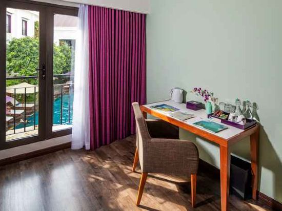 Фото Êmm Hotel Hue