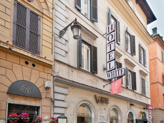 Фото Hotel White