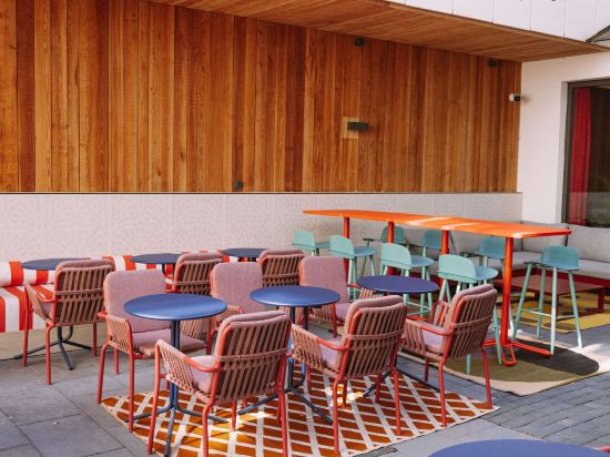 Фото ClapClap Hôtel