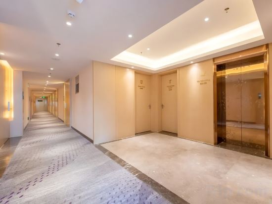 Фото Lavande Hotel Shenzhen International Convention and Exhibition Center