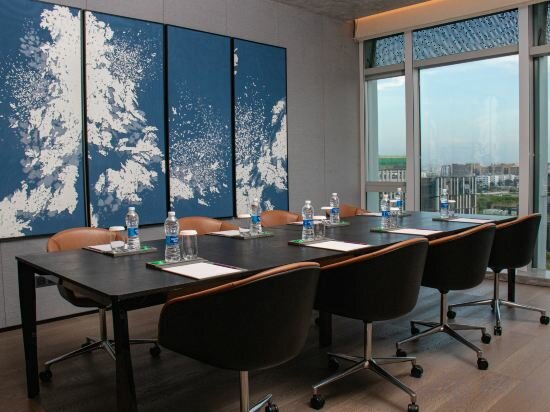 Фото Crowne Plaza Shenzhen World Exhibition and Convention Center by IHG