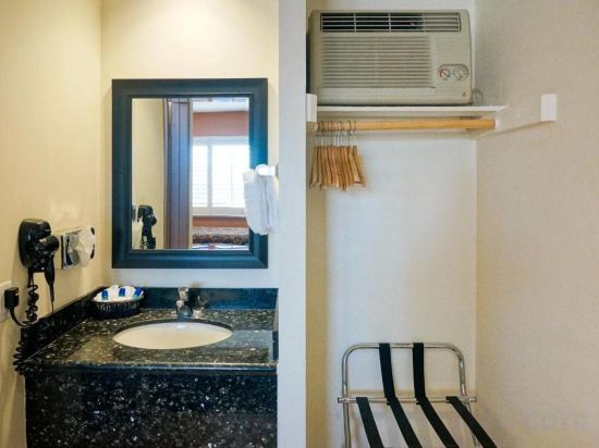 Фото Dunes Inn Sunset